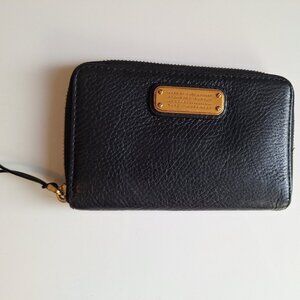 Marc Jacobs Black Leather Zip Around Wallet